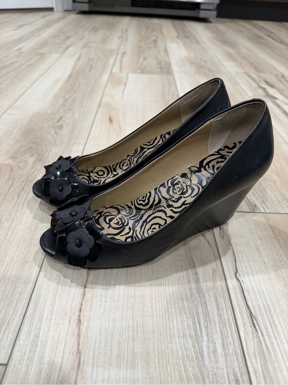 Kenneth Cole Reaction Black Peep-Toe Wedge Pumps with Floral Accent